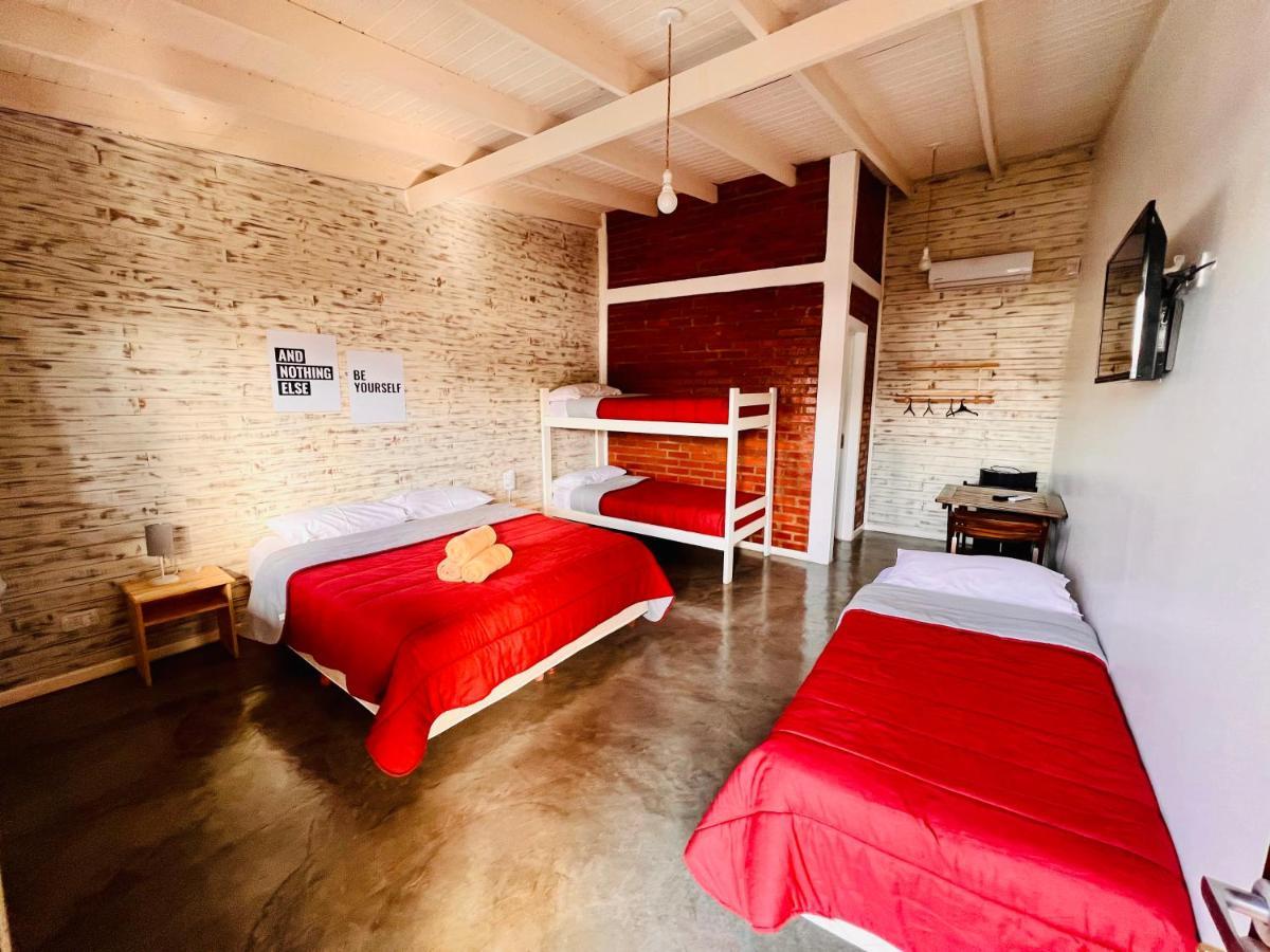 Hotel Alma Pura 푸에르토이과수 외부 사진
