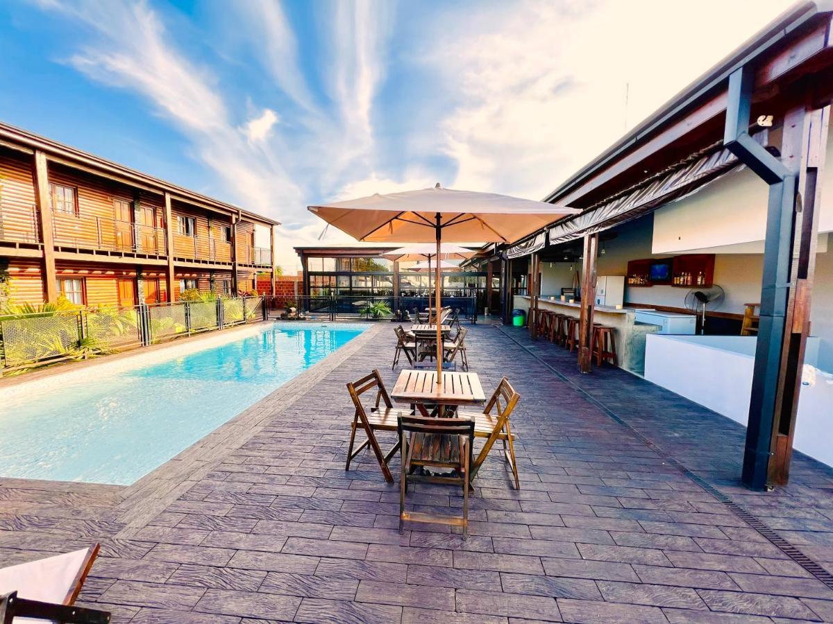 Hotel Alma Pura 푸에르토이과수 외부 사진