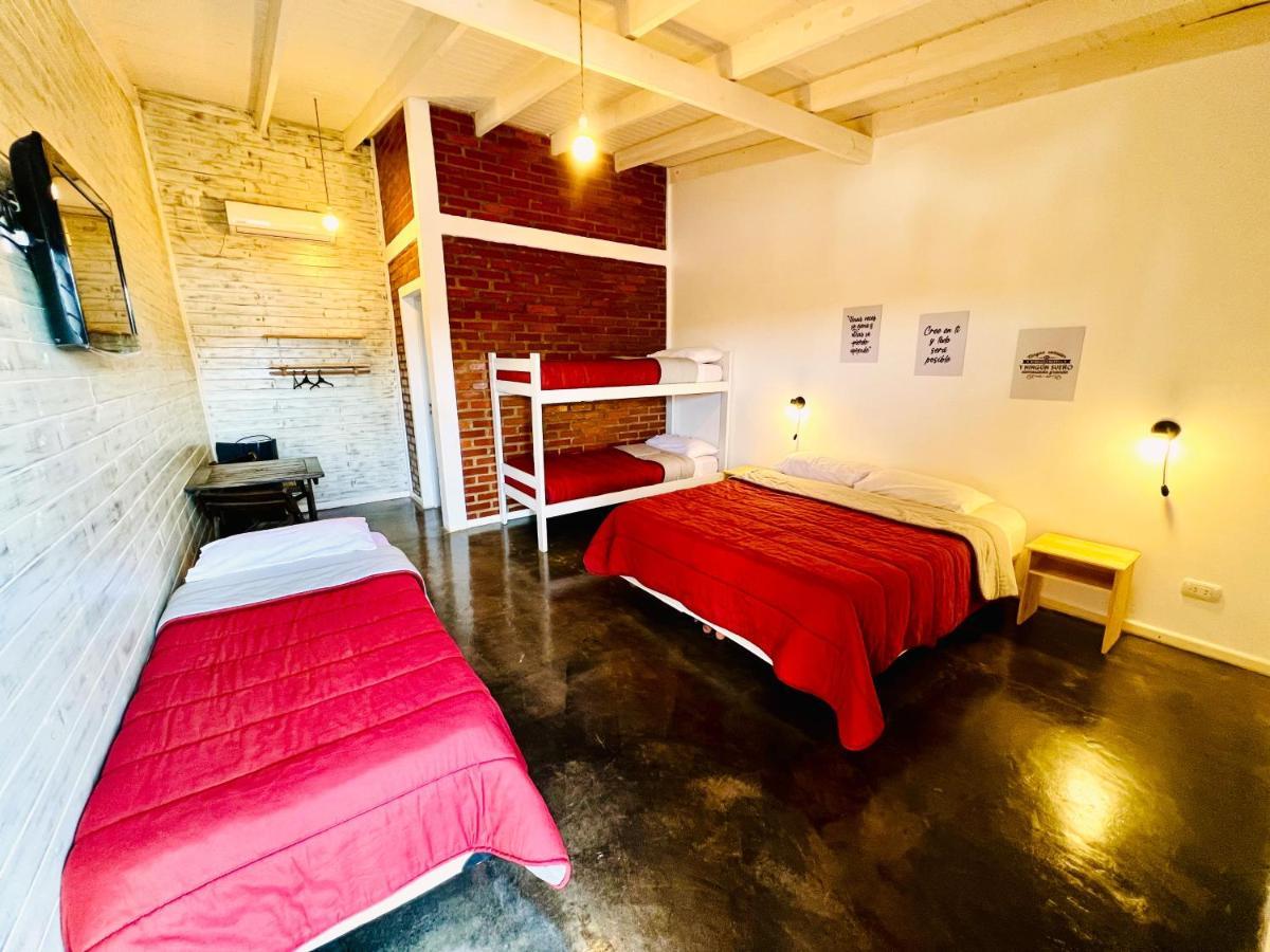 Hotel Alma Pura 푸에르토이과수 외부 사진