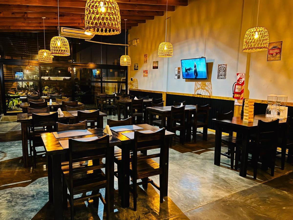 Hotel Alma Pura 푸에르토이과수 외부 사진